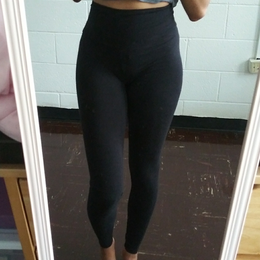 High waisted black leggings